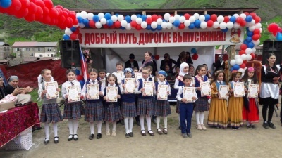 В школах МО «Бежтинский участок» прозвенел Последний звонок