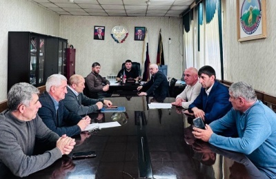 В администрации Бежтинского участка прошло совещание по вопросам осеннего призыва и контрактной службы