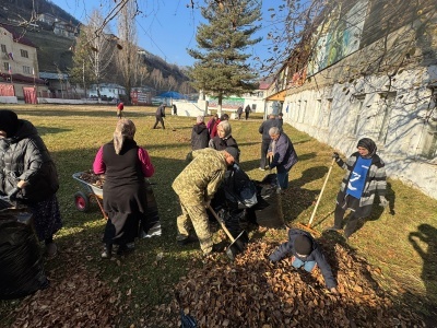 На территории муниципального образования «Бежтинский участок» состоялся субботник по санитарной очистке и благоустройству.