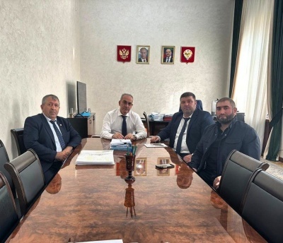 Рабочая встреча главы Арадахова Ш.Г. с заместителем Председателя Правительства РД Нариманом  Абдулмуталибовым.