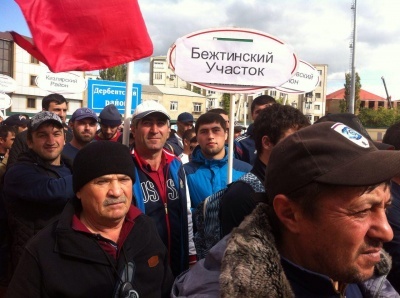 Молодежь Бежтинского участка приняли участие в чемпионате Дагестана по сдаче норм ГТО на стадионе «Труд», а также в республиканском турнире по перетягиванию каната в честь братьев Нурбагандовых