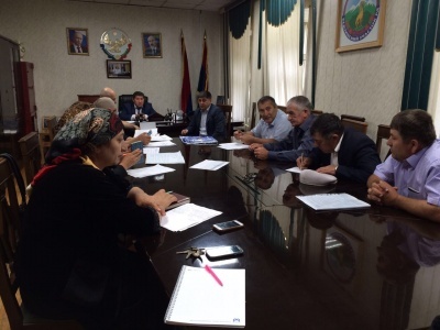 В Бежтинском участке обсудили вопросы подготовки школ к новому учебному году