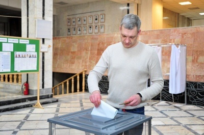 Владимир Иванов проголосовал на выборах главы государства