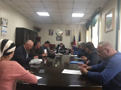 Рабочее совещание по сбору налогов провели в муниципалитете